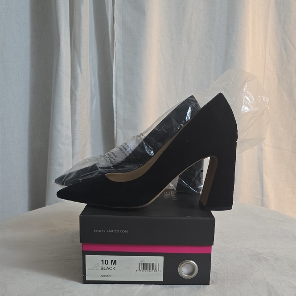 Vince Camuto Black Suede Heels - Picture 2 of 7